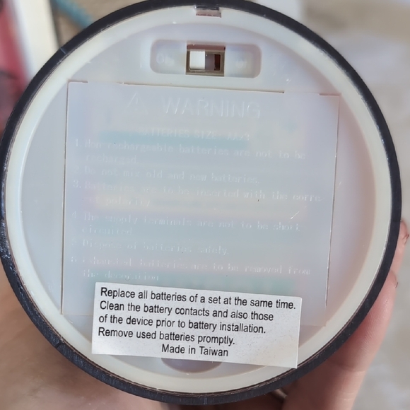 LED Candle - Black - Picture 4 of 5